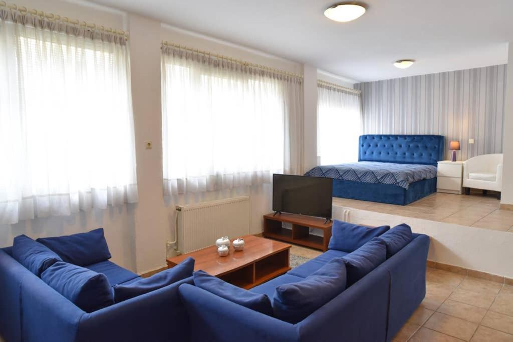 A Modern Bright Studio In The Center Of Kastoria Eksteriør billede